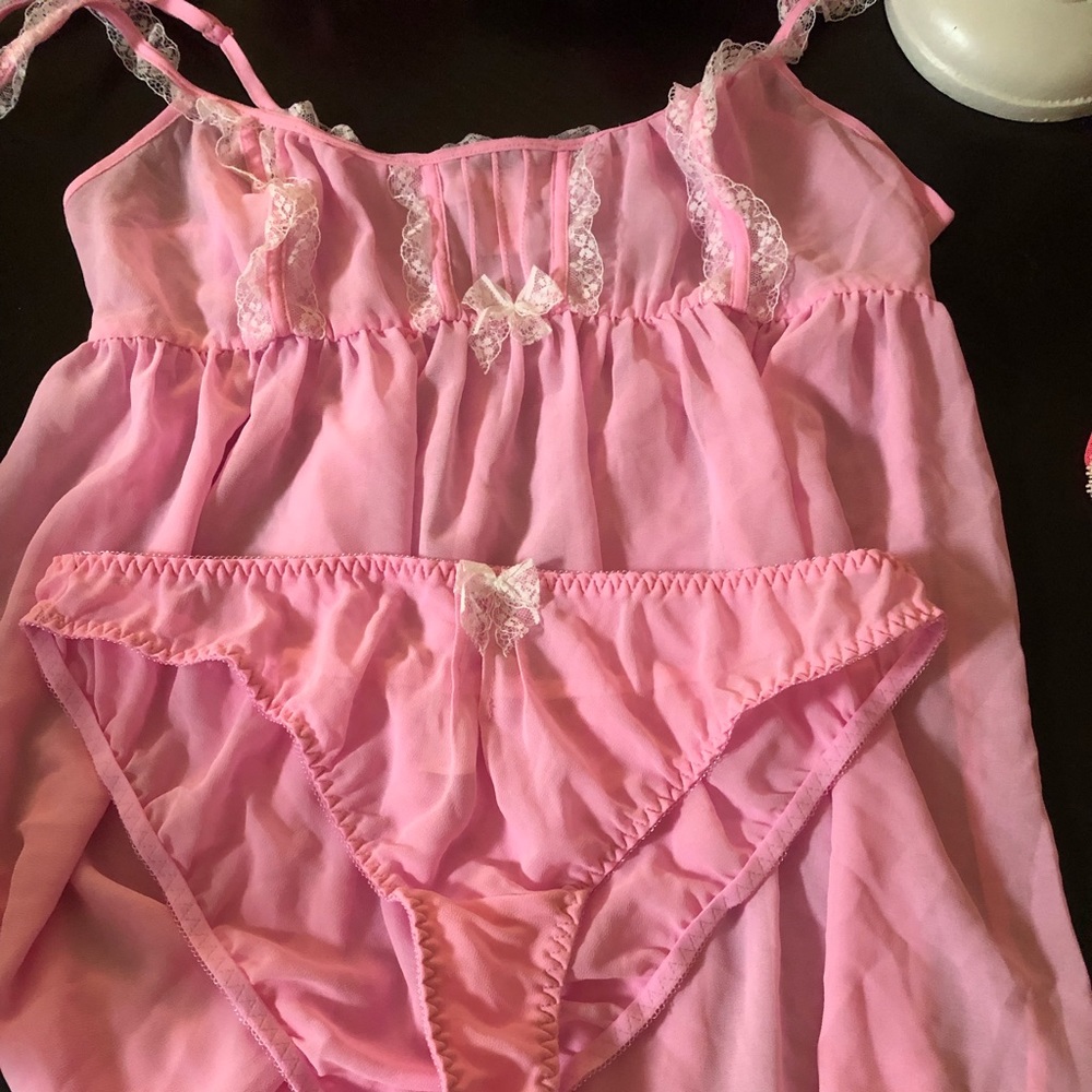 Victoria secret set. Size large in excellent condition